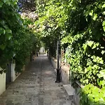 Unique House In The 16